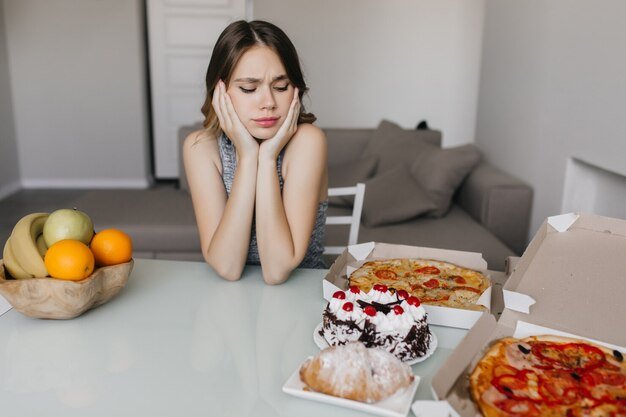 How to Curb Cravings Without Feeling Deprived